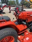 Kubota B6200 Tractor w/ 44" Mower