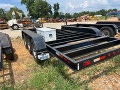 2010 6.5' x 20' Tri/Axle Trailer