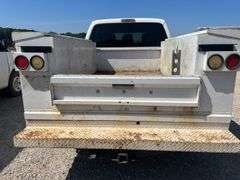 Ford F-350 XL 4x4 Crew Cab Service Truck