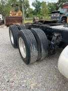 2010 Peterbilt 384 T/A Sleeper Truck *INOP