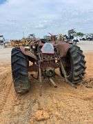 International 504 Tractor *INOP