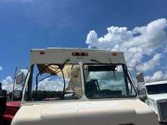1998 International S/A Box Truck *INOP