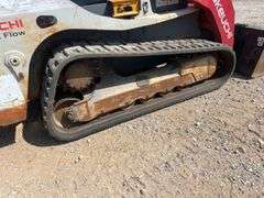 Takeuchi TL12V2 Skid Steer Loader