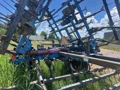 DMI Tiger Mate II 24' Pull Type Field Cultivator *OFFSITE