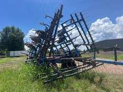 DMI Tiger Mate II 24' Pull Type Field Cultivator *OFFSITE