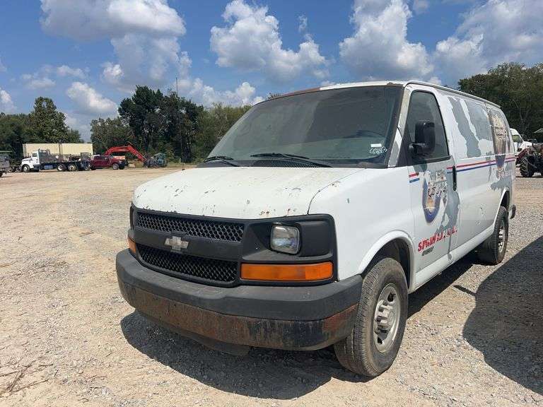 2006 Chevy 2500 Express Cargo Van