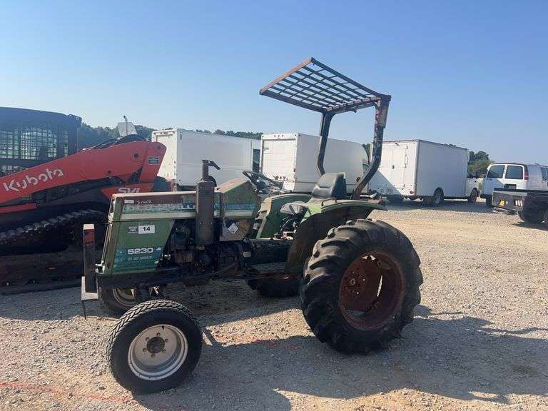 Deutz Allis 5230 Tractor