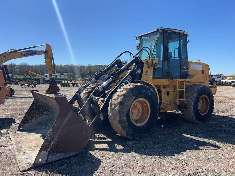 John Deere TC 54H Wheel Loader
