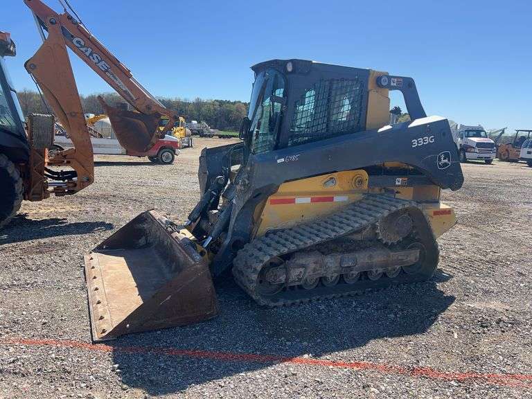 John Deere 333G Skid Steer