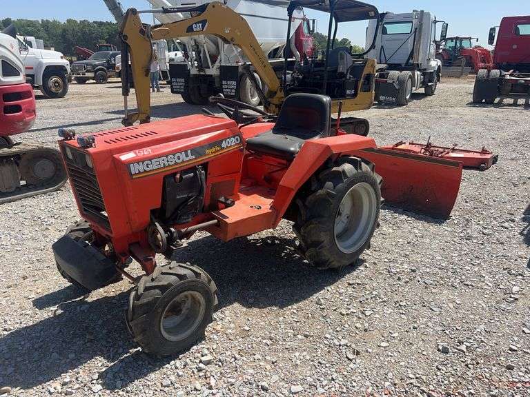 Ingersoll 4020 Lawn Tractor w/ Attachments