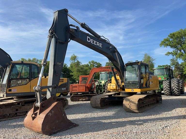 John Deere 210 G Excavator
