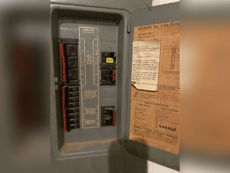 302 N. Elm, Wellington, KS J.P. Weigand & Sons, Inc. Auction Division