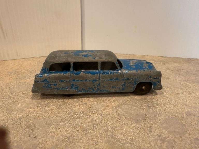 Tootsie Blue Metal Station Wagon