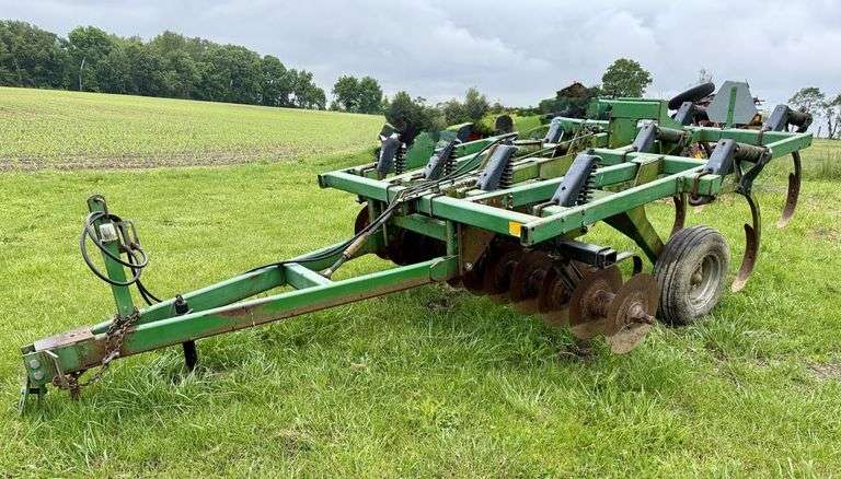 John Deere 714 Disc Chisel - TW