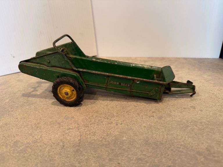 John Deere Manure Spreader