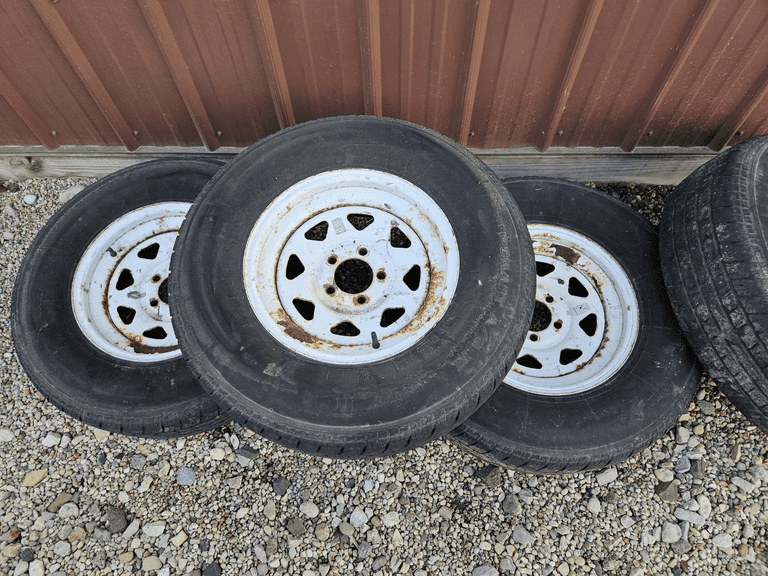 (4) 235/75R15 Tires & Rims