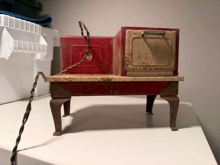 Vintage Electric Toy Stove, 1930s