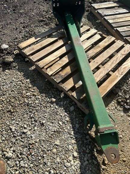 John Deere S-Series Combine Header Hitch - TW