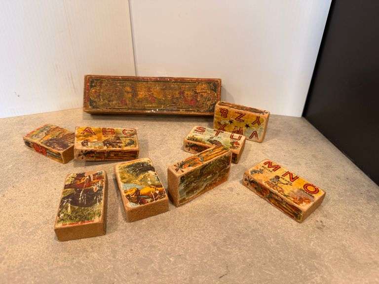 Wooden puzzle set with box