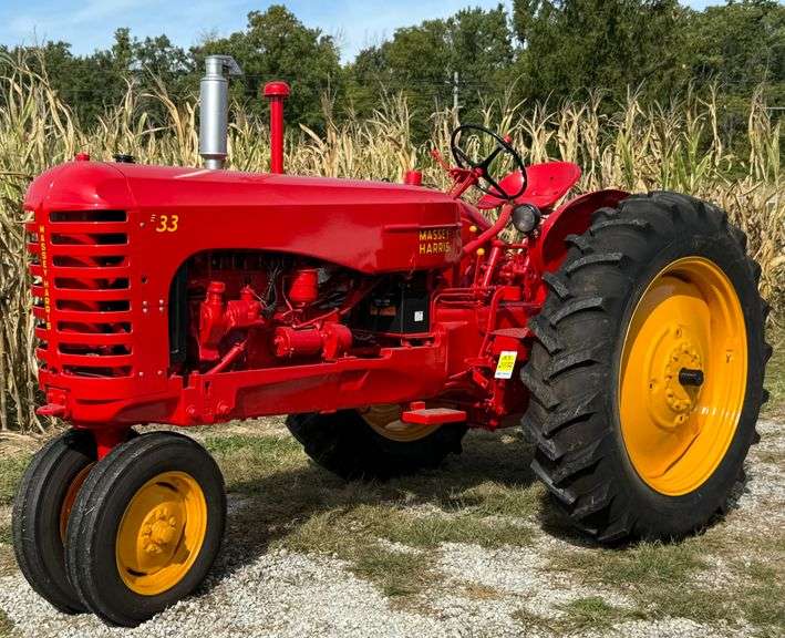 Massey Harris 33 Tractor - KS2772