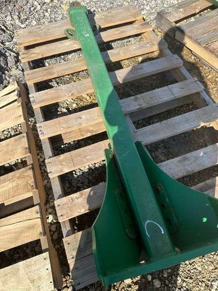 John Deere S-Series Combine Header Hitch - TW