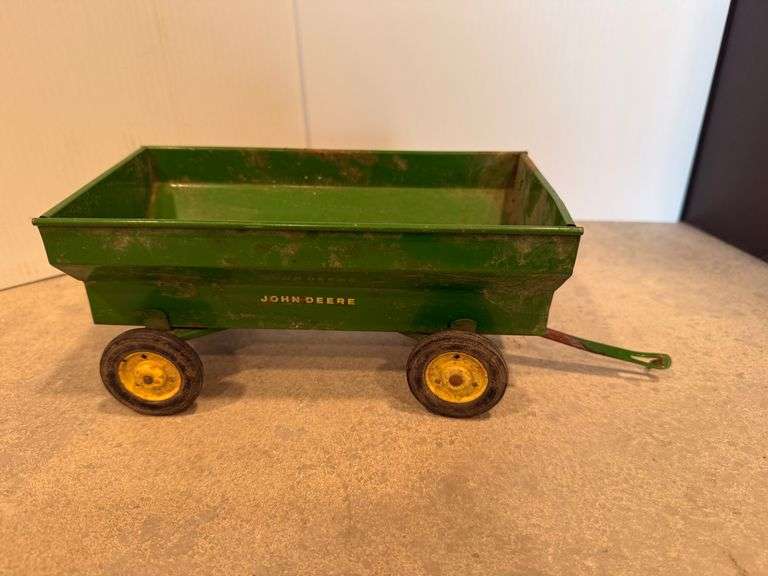 John Deere Wagon