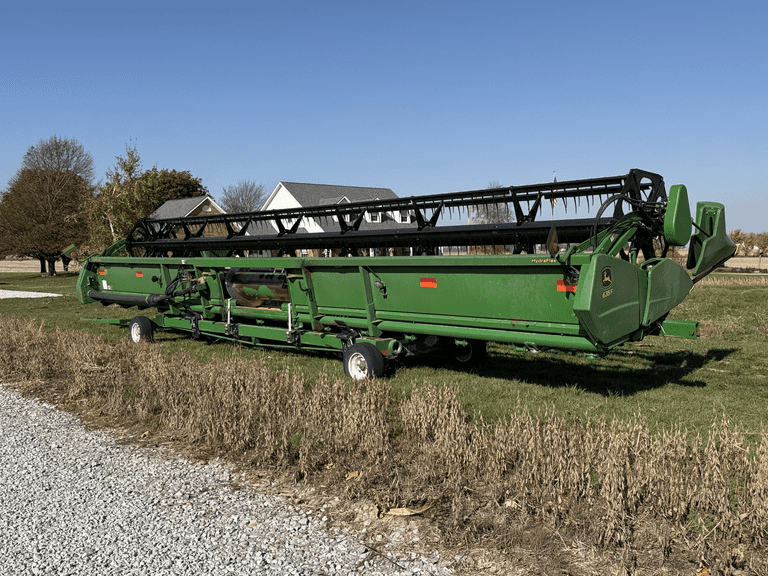 35' John Deere 635 HydraFlex Grain Head - TW