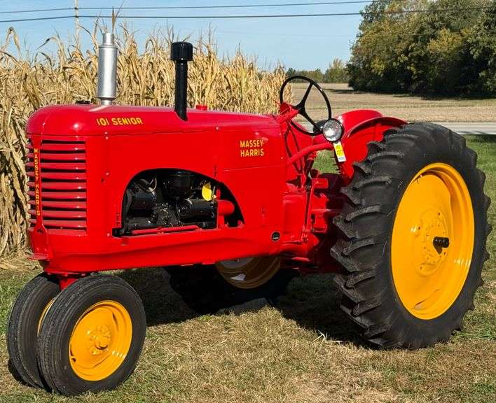 Massey Harris 101 Senior Tractor - KS2777