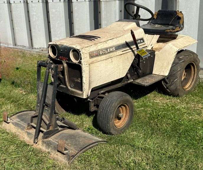 Bolens HLL XL Riding Mower w/Blade - KS2792