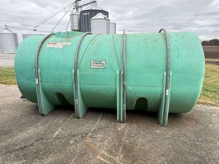 2000-Gal Poly Tank
