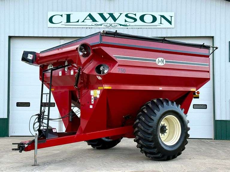 J&M 750 Grain Cart