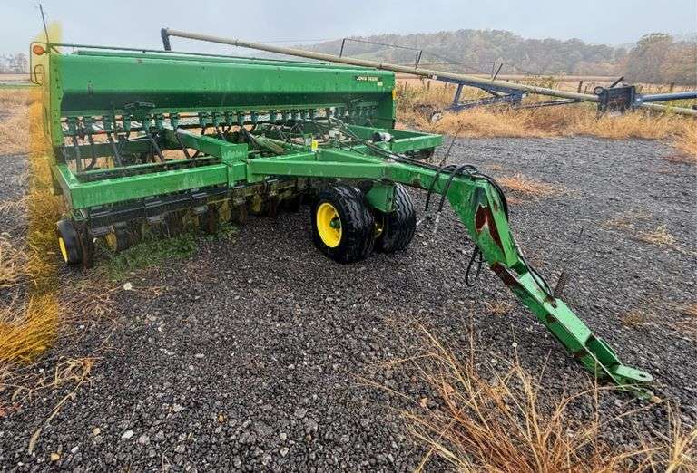 John Deere 750 Drill