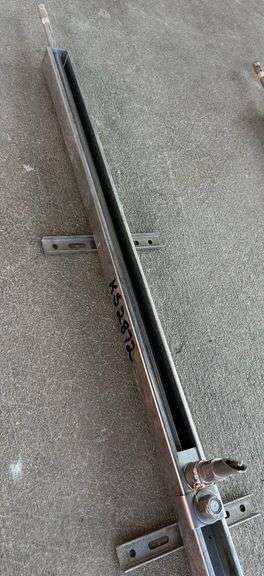 (1) Adjustable Stainless Steel Livestock Waterer