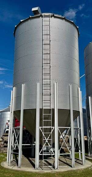 3000-Bushel Cone Bottom Bin