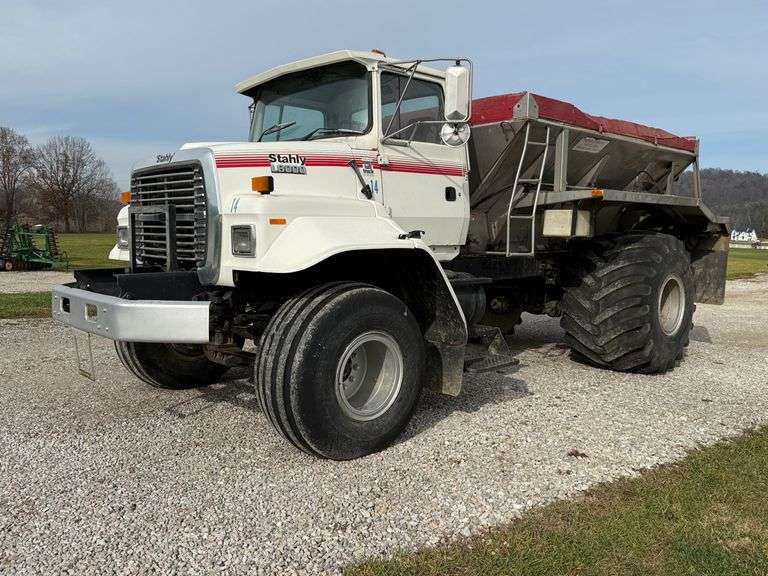 1955 Stahly L8000 Fertilizer/Lime Truck
