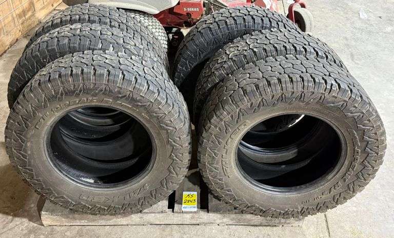 (6) LT275/70R18 125/122R Tires