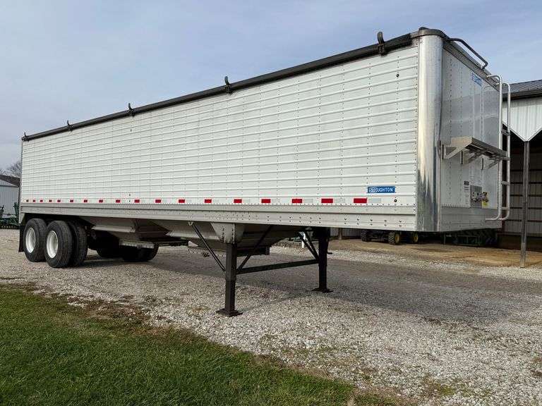 2016 34' Stoughton Grain Trailer
