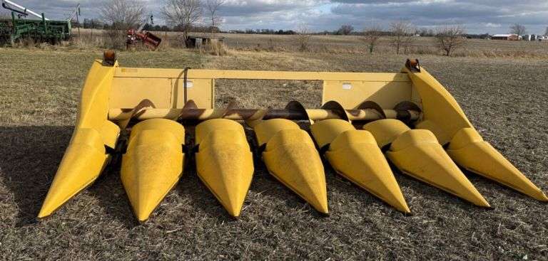 New Holland 996 Corn Head - TW