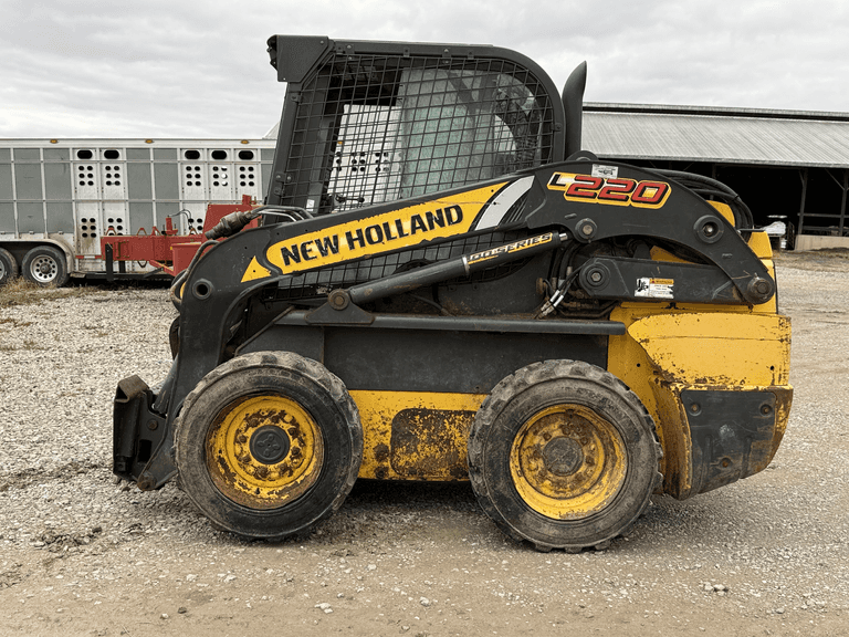 New Holland L220 Skid Steer - TW