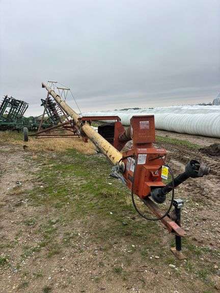 8"x61' Westfield Swing Away Auger - WF5751