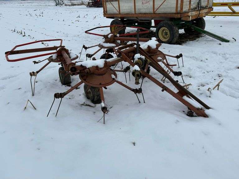 Kuhn 4-Basket Tedder - TW