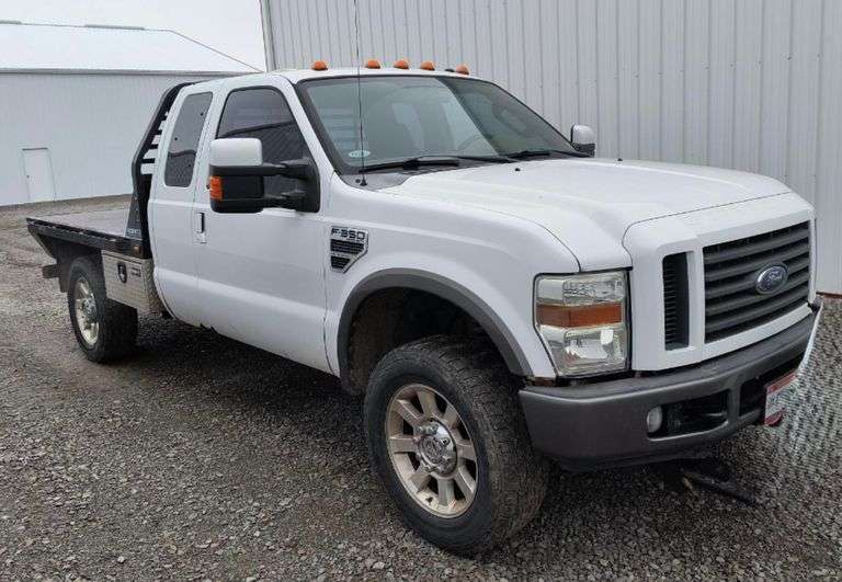 2008 Ford F350 4x4 Pickup Truck - TW