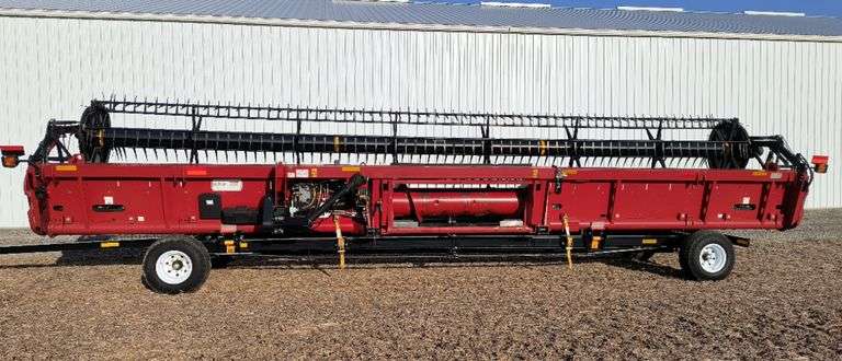 35' Case IH 3162 Draper Head - TW