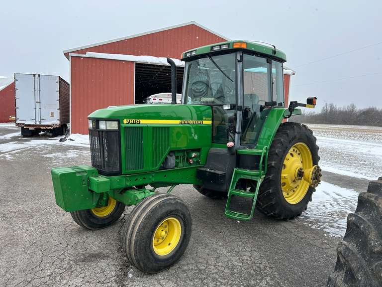 2000 John Deere 7810 2WD tractor - Wilson National LLC