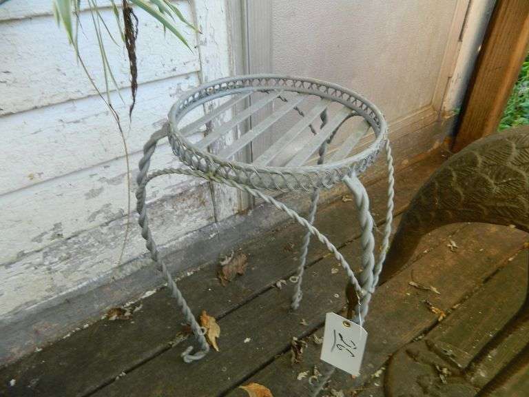 Wrought  Iron Plant Stand, Metal Bird Yard Dec