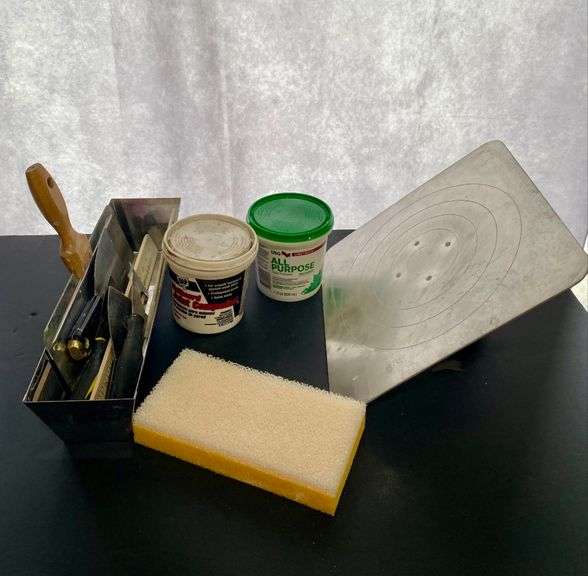 Mudding Compound Mudding Tray, Mudding Tools, Joint Compound - Wolfe Auction & Realty, LLC