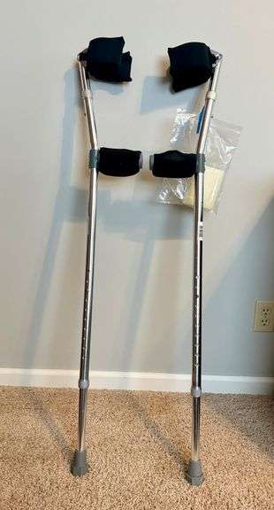 Walking For Arm, Crutches, Weight Capacity 250 Pounds