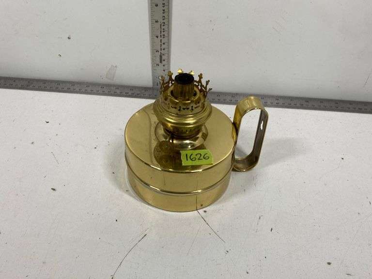 VINTAGE BRASS OIL LAMP, NO GLASS, WICK ADJUSTER NOT WORKING, Approx 6