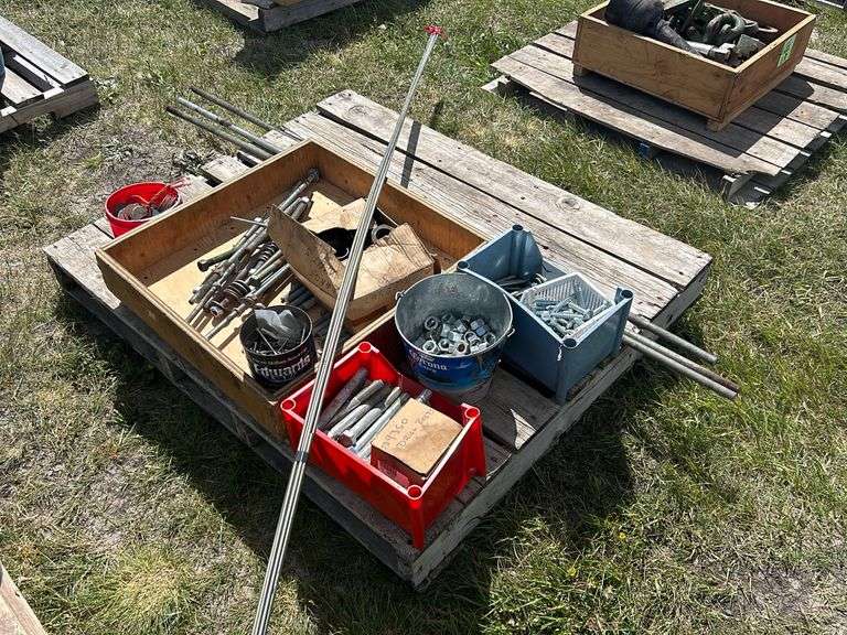 Threaded Rods Pallets Pallet w/ misc hardware & threaded rods - Wild Rose Auction Services