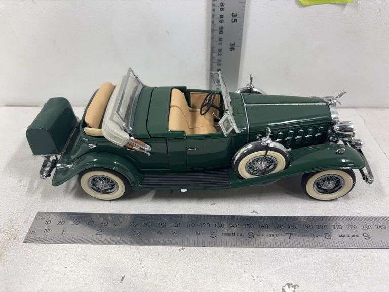 Danbury Mint 1/24 – Cadillac V16 Sport Phaeton 1932 Verte – Diecast, Occasion